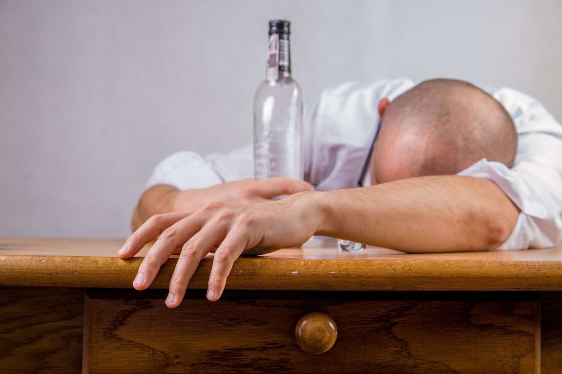 How Long Does Alcohol Poisoning Last? What You Need to Know